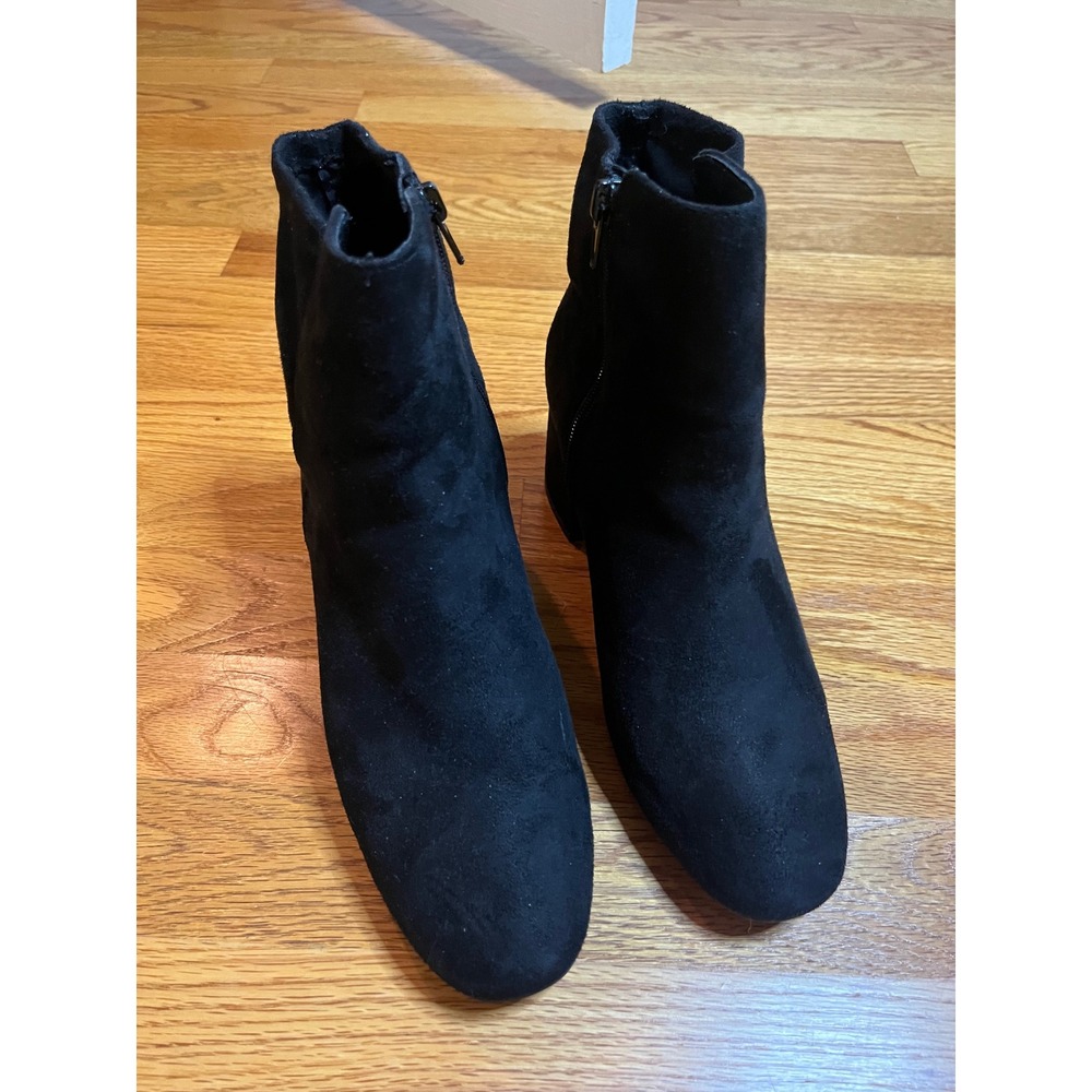 Love Me  Black Faux Suede Ankle Boots Block Heel Side Zip Booties Women Size 7.5